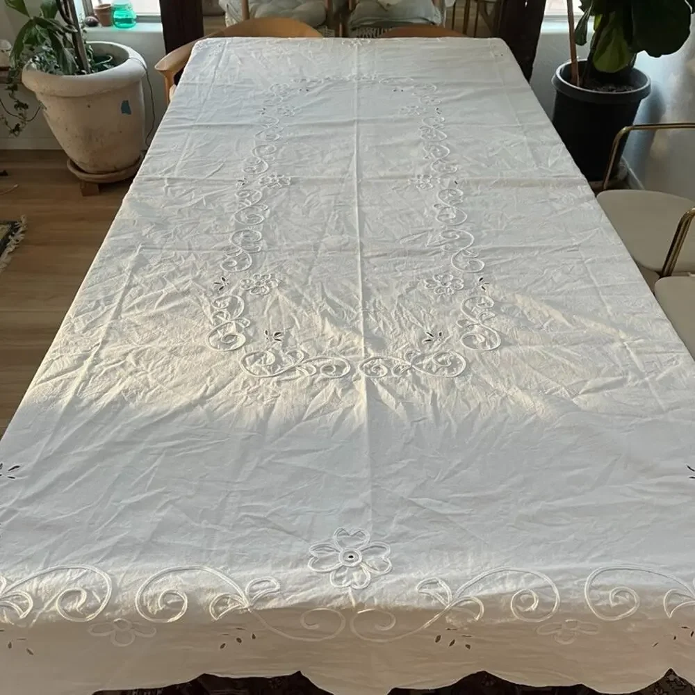 White Raised Floral Tablecloth 67 x 99 in Intricate Cutwork Scalloped Edge